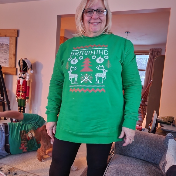 I sell good new and used clothes, some with tags, some without. - Picture 2 of 3